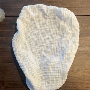 Babyletto All-Stages Bassinet Sheet
in GOTS Certified Organic Muslin Cotton